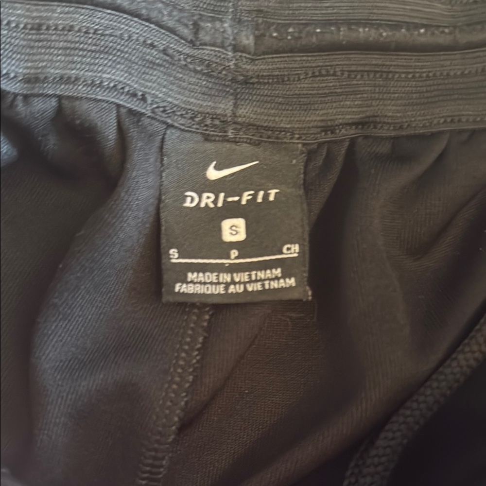 Nike Basketball Dri-Fit Spotlight Solo Swoosh Shorts - Picture 8 of 10